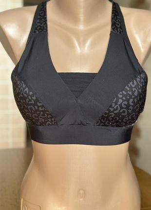 Топ спортивний