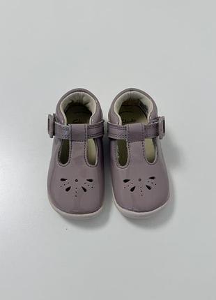 Туфлі для дівчинки. ідеальний стан, лаковані туфлі.