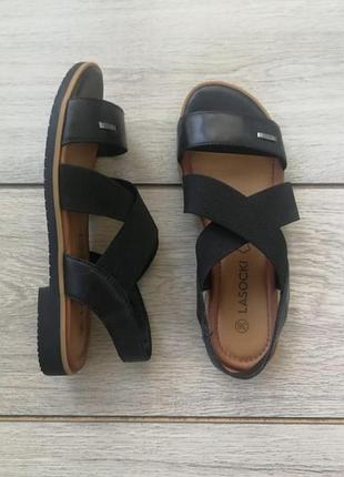 Кожаные босоножки/ сандали