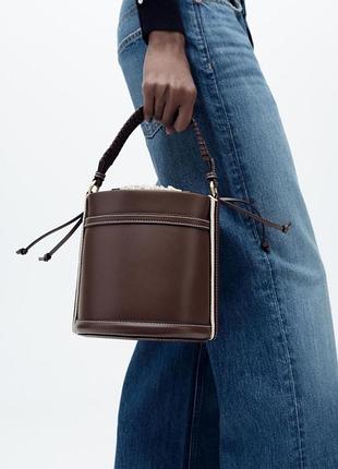 Сумка zara зара коричнева мішок відро плетена