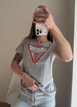 Жіноча футболка  guess