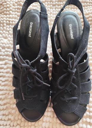 Фірмові босоніжки!!!