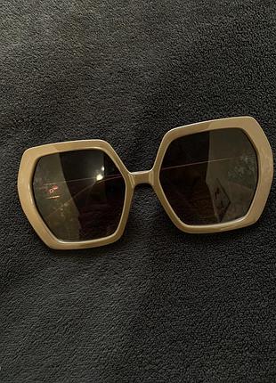 Сонцезахисні окуляри очки окуляри на літо 🕶️☀️