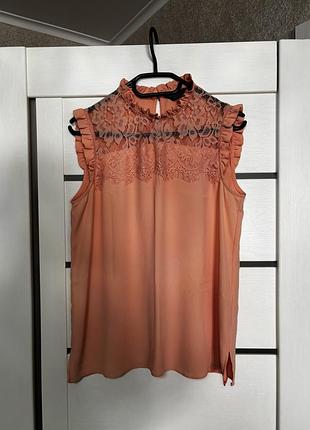 Блузка жіноча з мереживом розміру 38