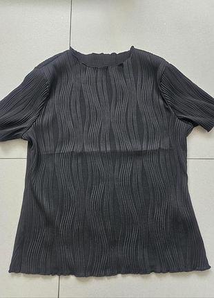 Футболка жіноча