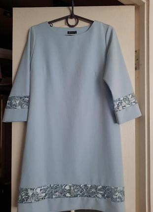 Платье нежно голубого цвета, размер м (46)