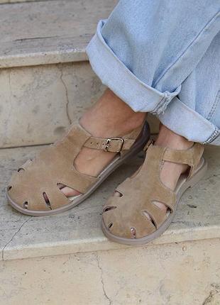 Сандалі босоніжки жіночі замшеві анатомічні бежевого кольору