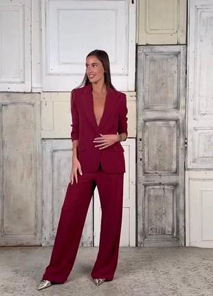 Костюм женский