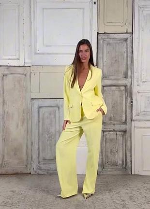 Костюм женский