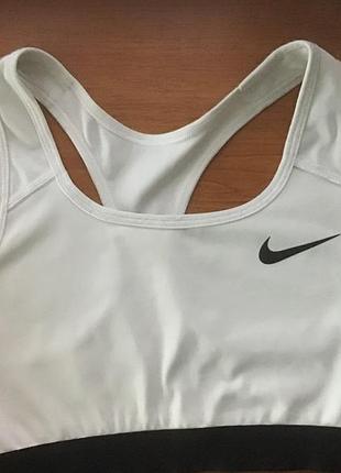 Топ nike dri-fit