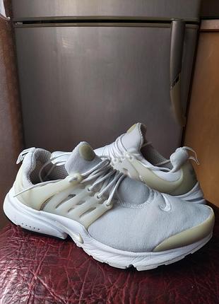 Летние кроссовки nike.  44/28 cm
