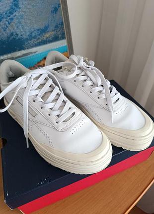 Кросівки жіночі reebok 38,5