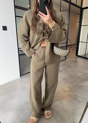 Женский летний костюм муслиновый из натуральной ткани хлопка рубашка на завязках и брюки легкий