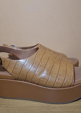 Жіночі босоніжки fitflop