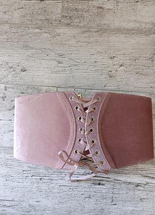 Рожевий корсет