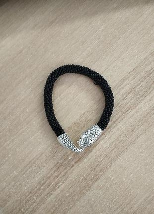 Браслет жгут из бисера