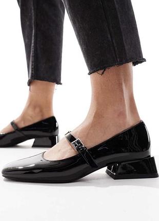 Туфлі лаковані pull&bear