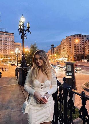 Белое платье oh polly - корсетное, размер s–m, состояние идеально