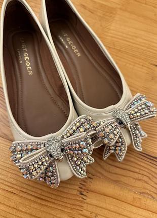 Балетки бежеві kurt geiger london