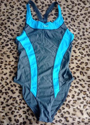 Спортивний купальник на дівчинку