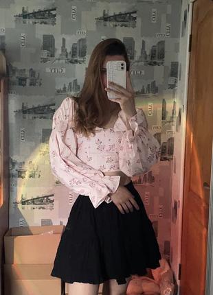 Рожева блуза романтична