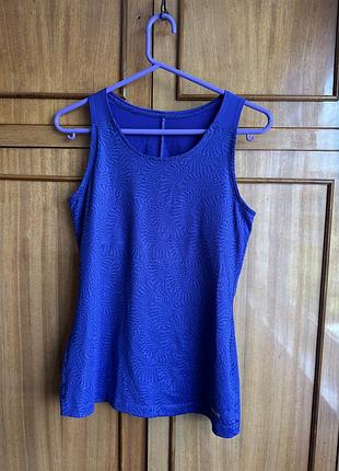 Спортивна жіноча майка