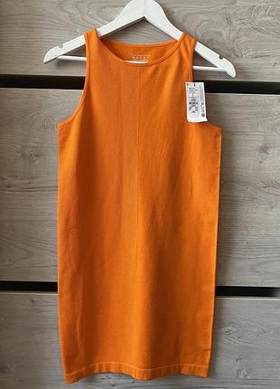 Сілуетна обтягуюча міні-сукня майка