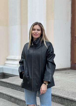 Натуральна шкіряна куртка