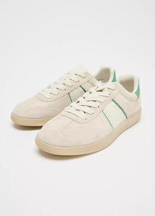 Контрастные кроссовки zara new