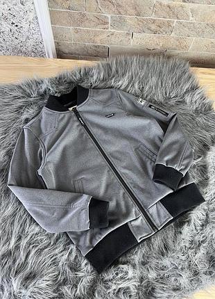 Курточка бомпер levi’s