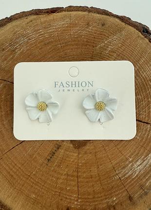 Сережки квіти