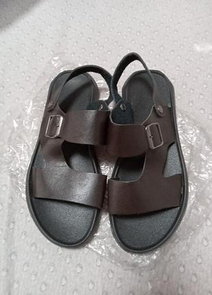 Новые кожаные сандалии мужские, стелька 26 см,39-40