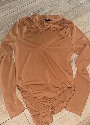 Бежеве персикове боді в рубчик