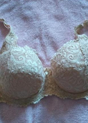 Бюстгалтер
