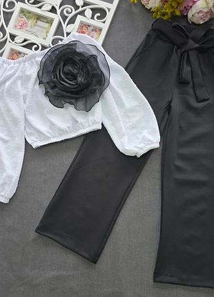 Костюм нарядний