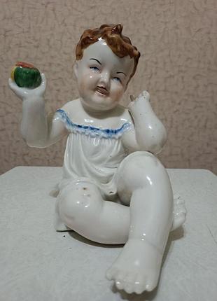 Фарфор пупс с яблоком городница 1930-е