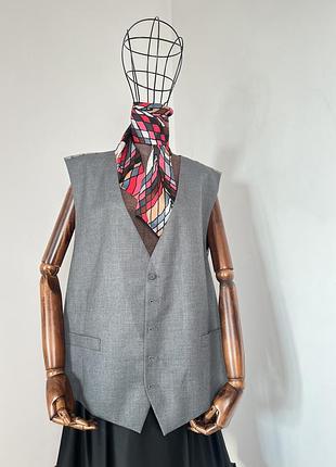 Жилет костюмний