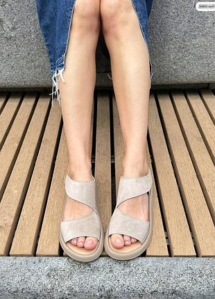 Босоножки женские