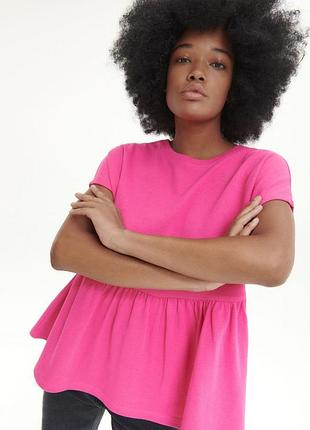 Жіноча футболка з рюшею