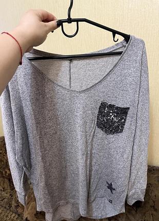 Легенька кофтинка на роботу(не погладжена)дуже якісна