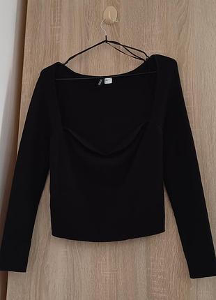 Стильный женский брендовый лонгслив с декольте