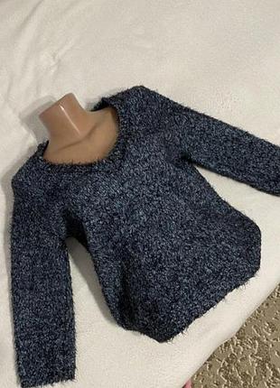 Светр жіночий