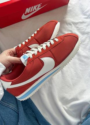 Женские кроссовки nike cortez, красные кроссовки найк кортез, ретро стиль