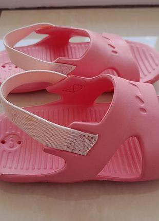 Босоніжки пляжні на дівчинку, розмір 21-22, фірми nabaiji