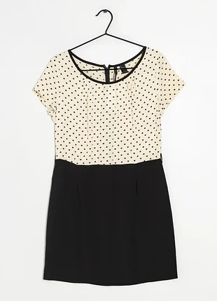 Базовое легкое платье