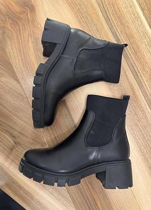 Ботинки asos design robbie челси на массивной подошве
