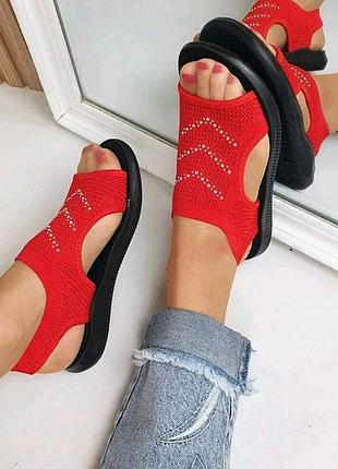 Босоножки текстильные красные 36р