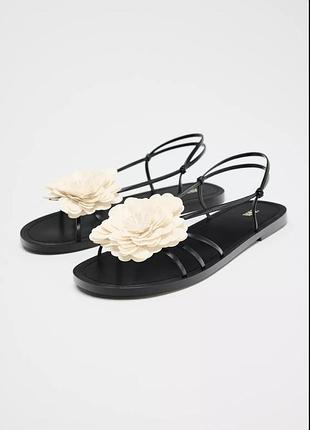 Шлепанцы на низком ходу с цветком zara new