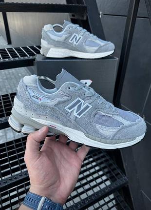 Чоловічі кросівки new balance 2002r на літо сіро-білі