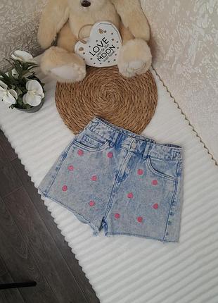 Джинсовые шорты с вышивкой сердечки tu 8 лет